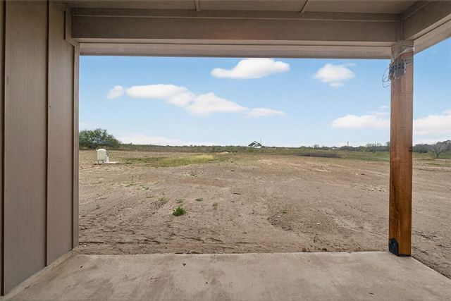 133 County Road 150, Alice, TX 78332