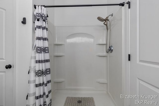 4695 Quaker Hill Drive Se, City Of Kentwood, MI 49512