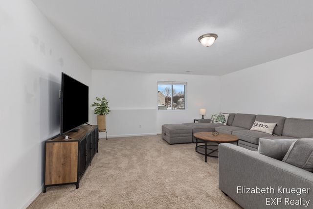 4695 Quaker Hill Drive Se, City Of Kentwood, MI 49512