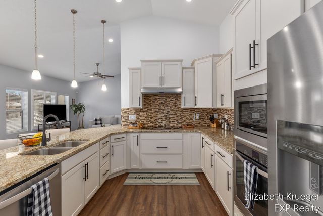 4695 Quaker Hill Drive Se, City Of Kentwood, MI 49512