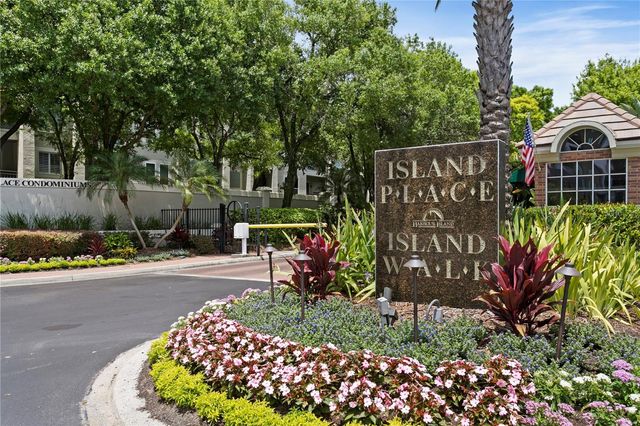943 NORMANDY TRACE ROAD, Tampa, FL 33602