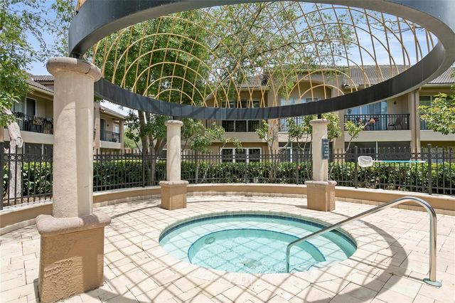 943 NORMANDY TRACE ROAD, Tampa, FL 33602