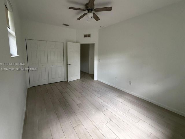 12350 S Village Cir, Davie, FL 33325