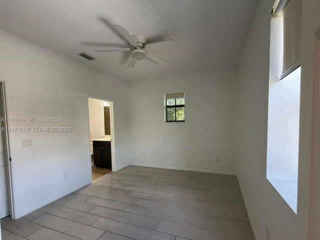 12350 S Village Cir, Davie, FL 33325