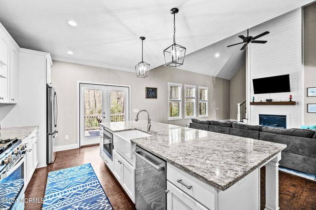 182 Lake View Drive, Whispering Pines, NC 28327