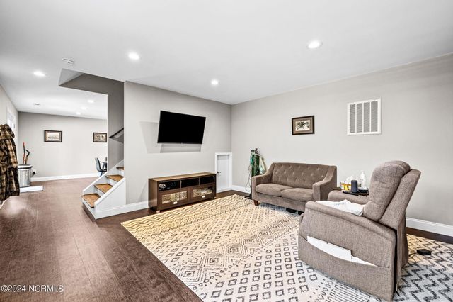 182 Lake View Drive, Whispering Pines, NC 28327