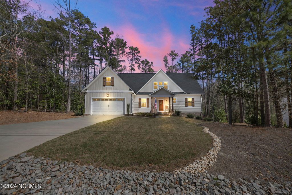 182 Lake View Drive, Whispering Pines, NC 28327