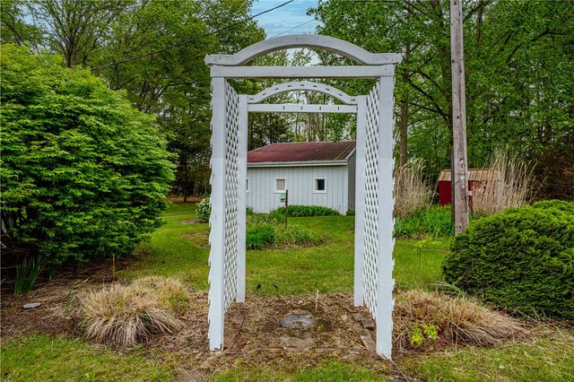 11296 Pansing Road, Brookville, OH 45309