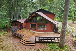 11315 Country Club Drive, Anderson Island, WA 98303