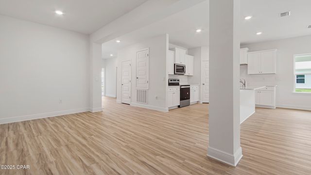 601 Hancock Way, Panama City Beach, FL 32413