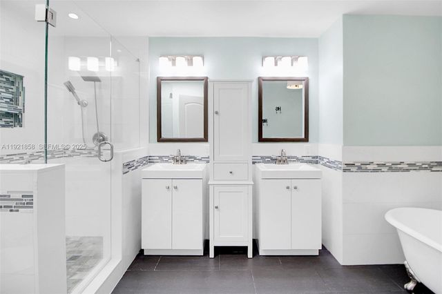 1804 SW 102nd ct 1804, Miami, FL 33165