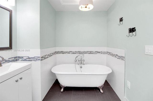 1804 SW 102nd ct 1804, Miami, FL 33165