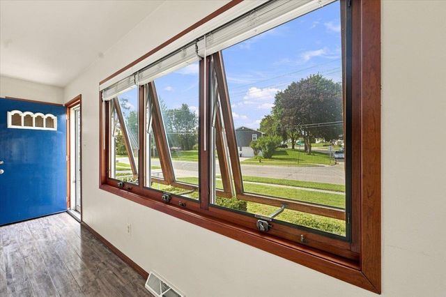 501 Park Lane, Waterloo, IA 50702
