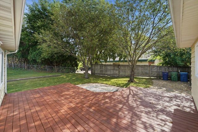 501 Park Lane, Waterloo, IA 50702