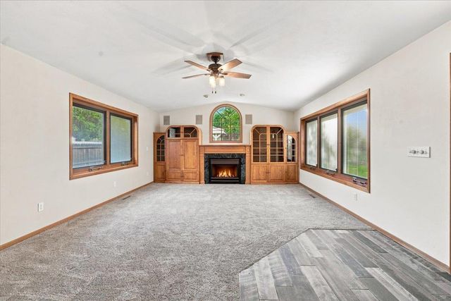 501 Park Lane, Waterloo, IA 50702