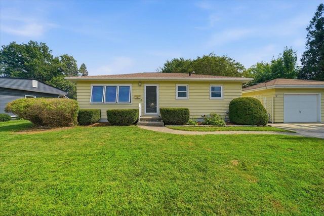 501 Park Lane, Waterloo, IA 50702