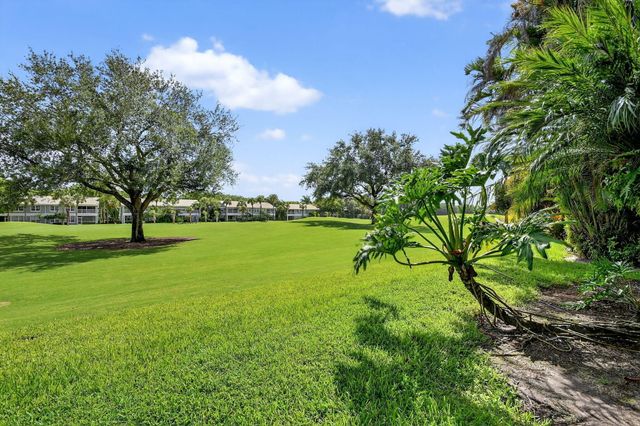 4553 Barclay Fair Way, Wellington, FL 33449
