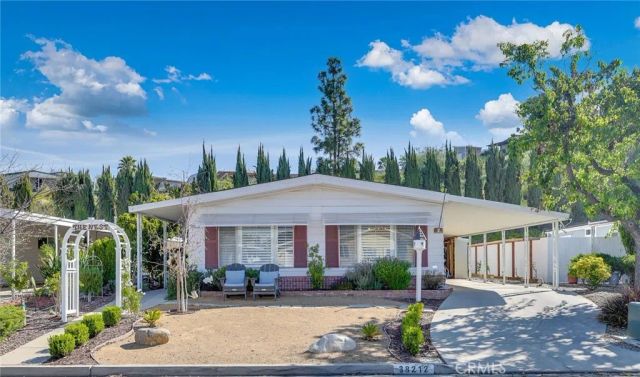 38212 Via La Colina, Murrieta, CA 92563