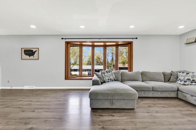 1513 Roosevelt DRIVE, West Bend, WI 53090