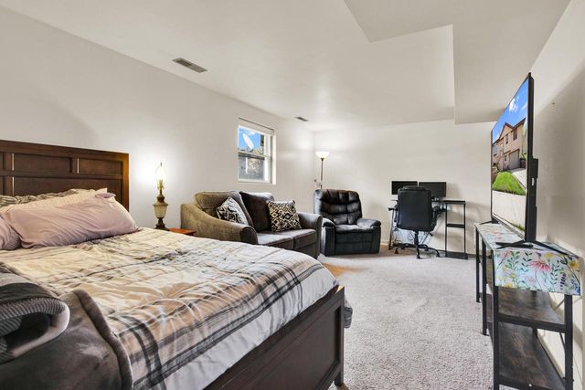 1513 Roosevelt DRIVE, West Bend, WI 53090