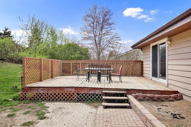 1513 Roosevelt DRIVE, West Bend, WI 53090