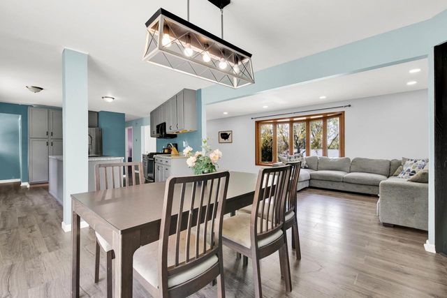 1513 Roosevelt DRIVE, West Bend, WI 53090
