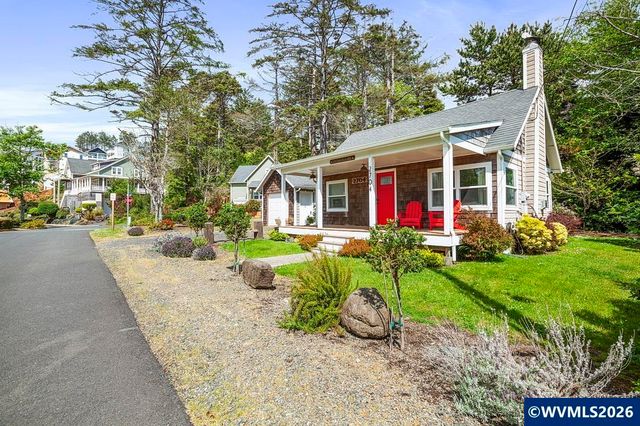 2704 SW Beach Av, Lincoln City, OR 97367