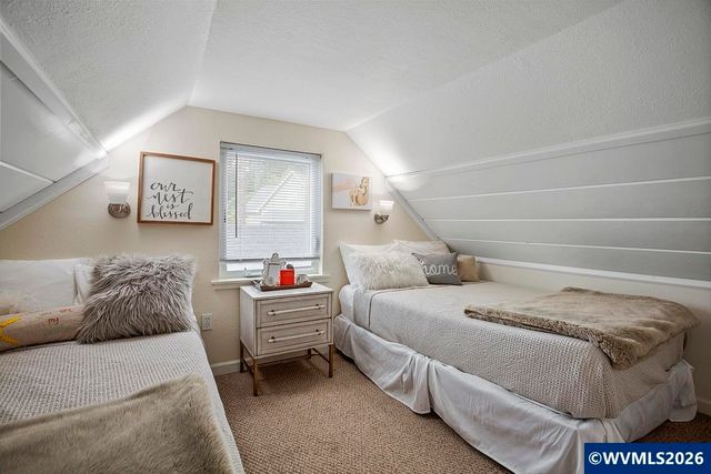 2704 SW Beach Av, Lincoln City, OR 97367