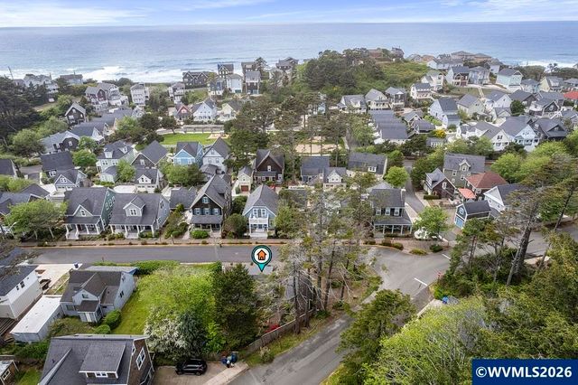 2704 SW Beach Av, Lincoln City, OR 97367