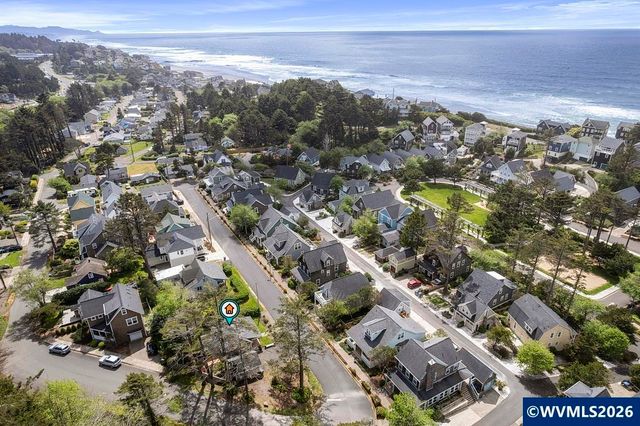 2704 SW Beach Av, Lincoln City, OR 97367
