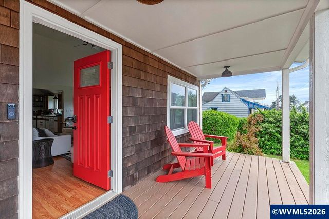 2704 SW Beach Av, Lincoln City, OR 97367