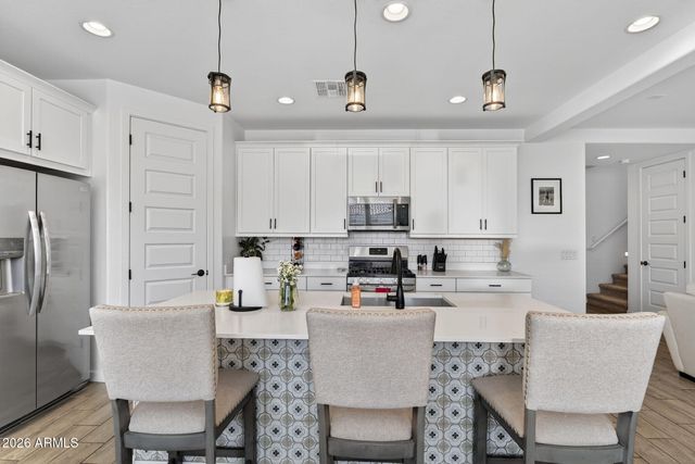 4115 E APPALOOSA Road, Gilbert, AZ 85296