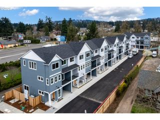 12086 Se HAROLD St, Portland, OR 97266