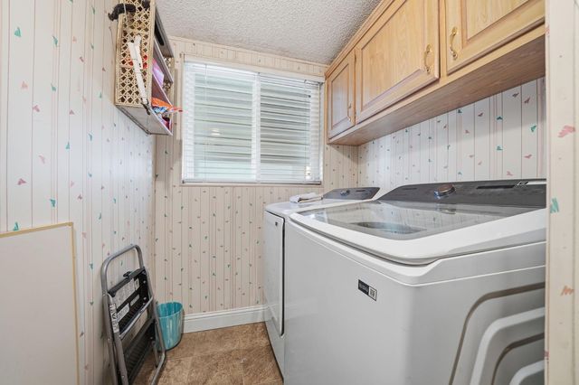 5594 Heritage Dr, Ione, CA 95640