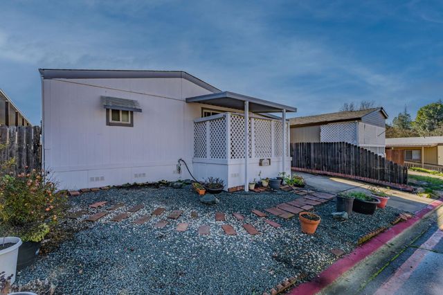5594 Heritage Dr, Ione, CA 95640