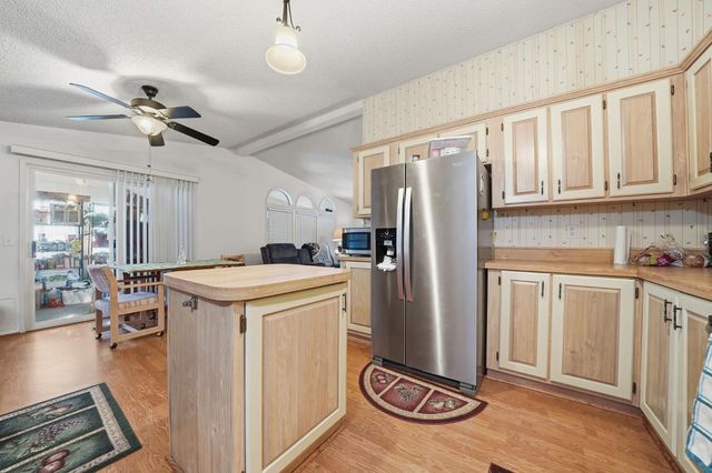 5594 Heritage Dr, Ione, CA 95640