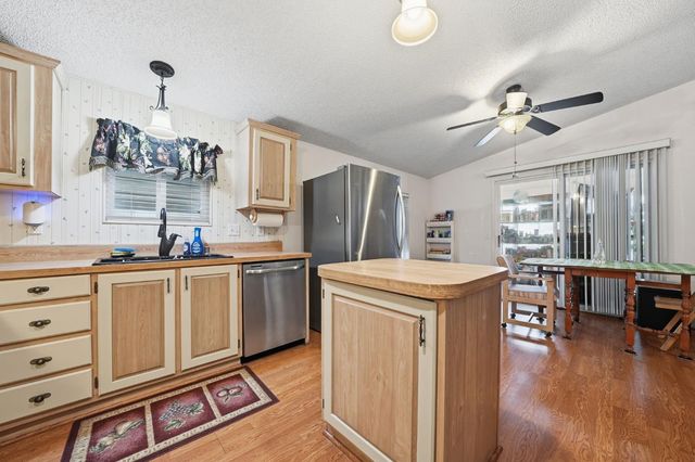 5594 Heritage Dr, Ione, CA 95640