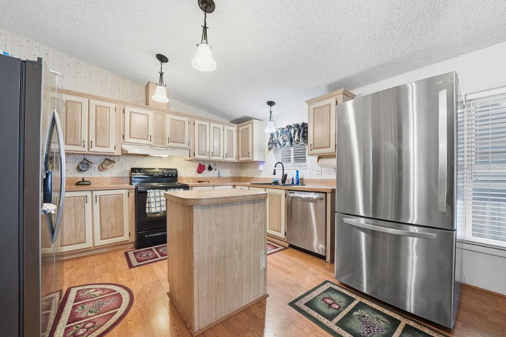 5594 Heritage Dr, Ione, CA 95640