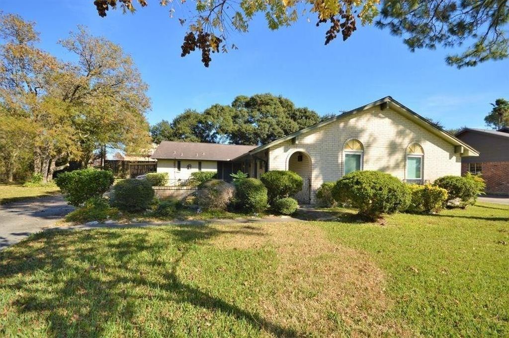 114 Lafayette Lane, League City, TX 77573