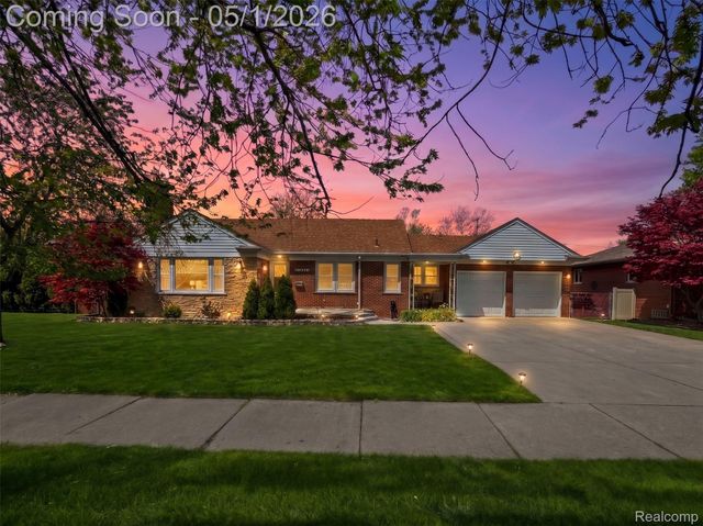 9424 Allen Road, Allen Park, MI 48101