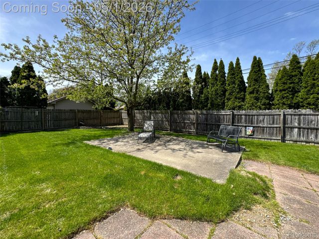 9424 Allen Road, Allen Park, MI 48101