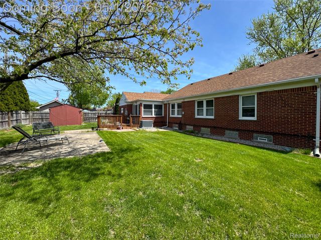 9424 Allen Road, Allen Park, MI 48101