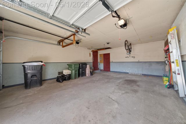 9424 Allen Road, Allen Park, MI 48101