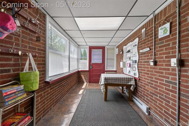 9424 Allen Road, Allen Park, MI 48101