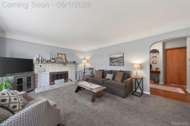 9424 Allen Road, Allen Park, MI 48101