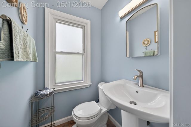 9424 Allen Road, Allen Park, MI 48101