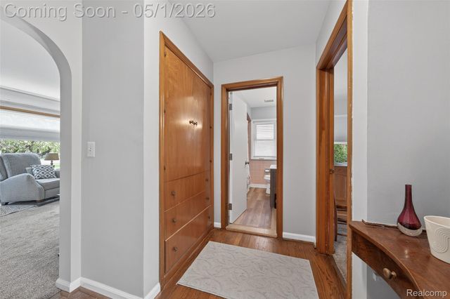 9424 Allen Road, Allen Park, MI 48101