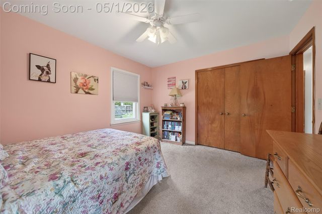 9424 Allen Road, Allen Park, MI 48101