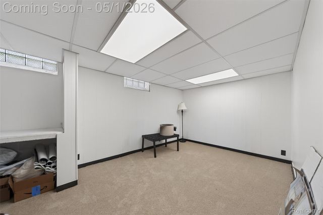 9424 Allen Road, Allen Park, MI 48101