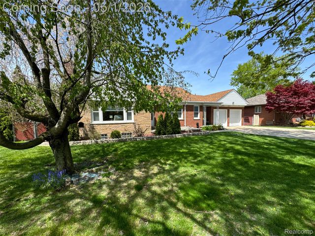 9424 Allen Road, Allen Park, MI 48101